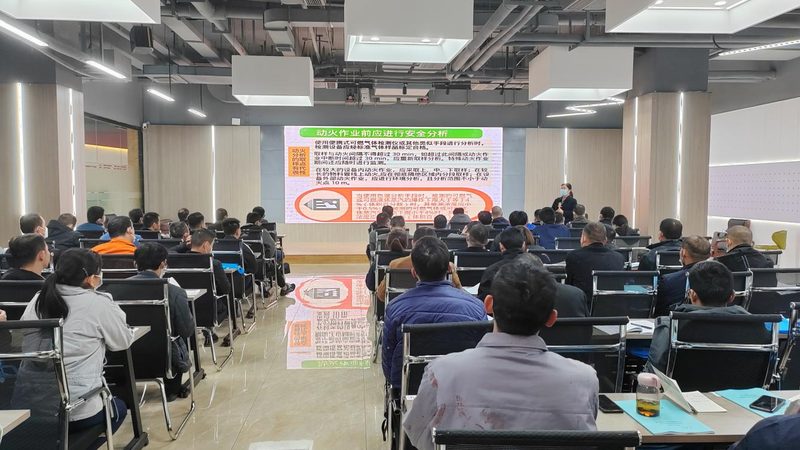 企业内训课程大纲定制，如何精准匹配需求与预算？**