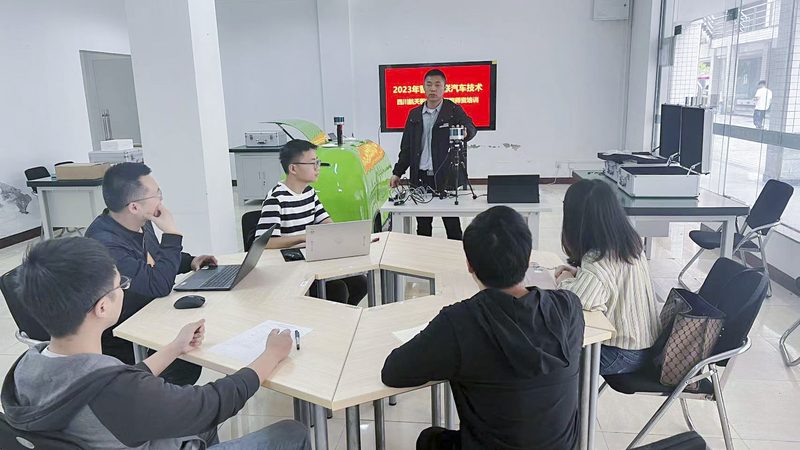 成人学历多少钱报名费贵不贵
