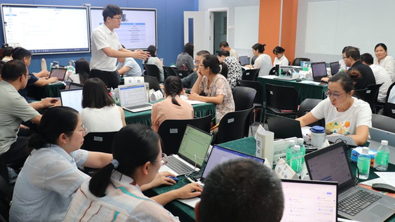 成人高考文凭，开启公务员之路的钥匙？**