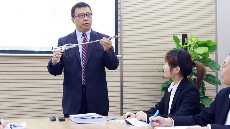 保育员培训教材如何选？揭秘教材背后的关键要素**